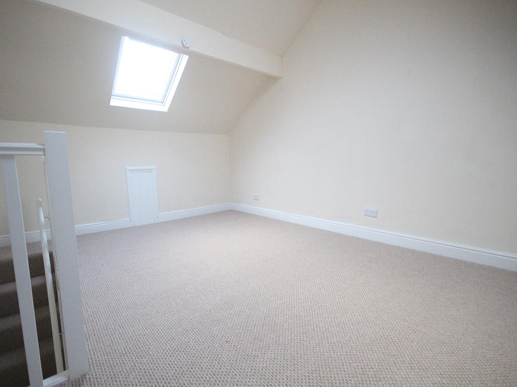 3 bedroom mid terrace house To Let in Barnoldswick - IMG_1301.jpg
